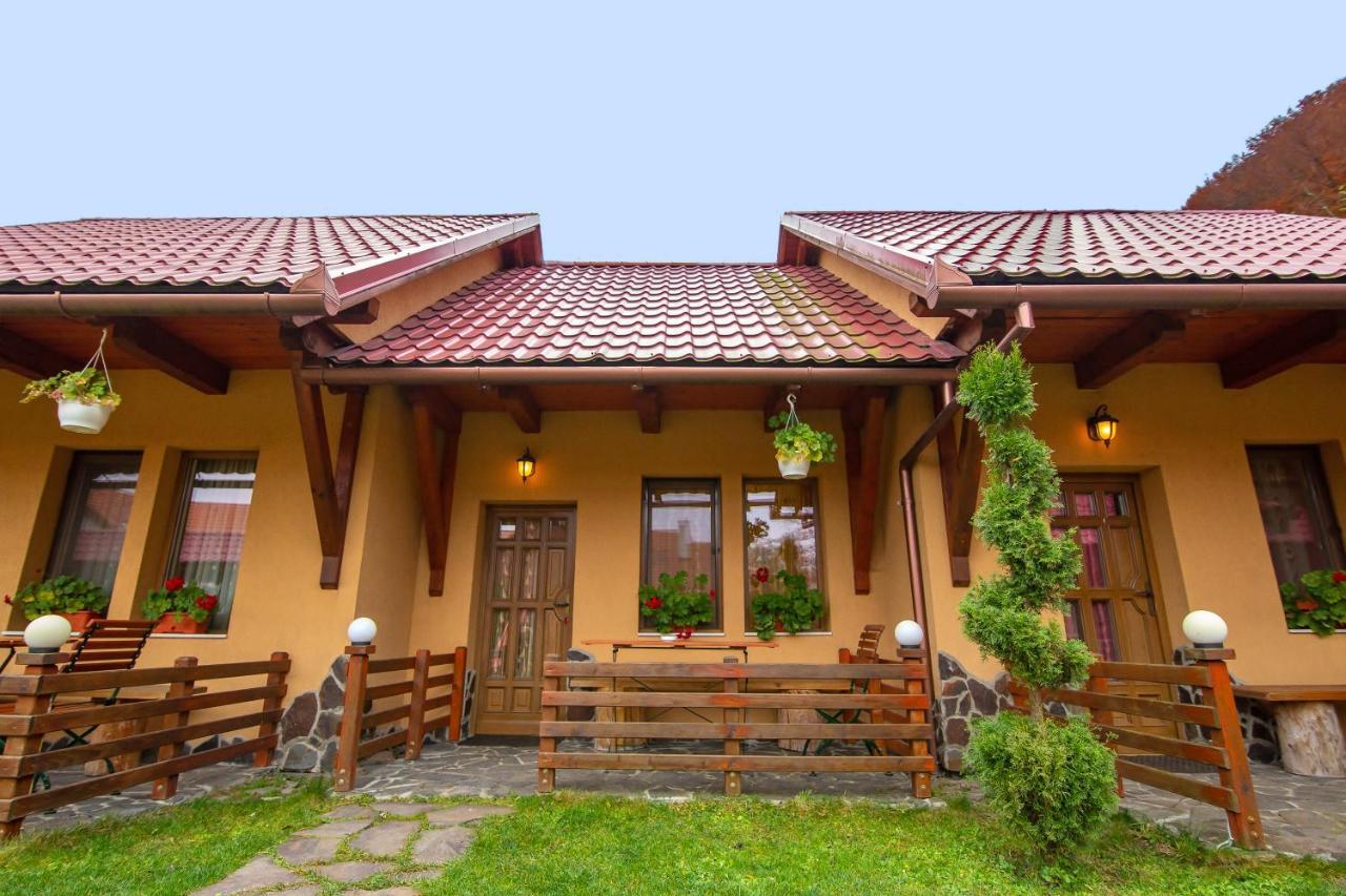 Patakmenti Panzio Spa Корунд Екстериор снимка