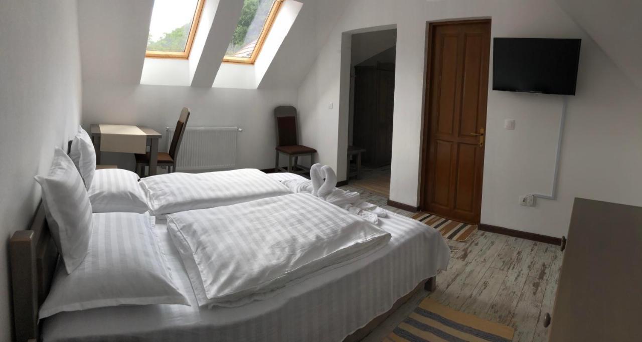Patakmenti Panzio Spa Корунд Екстериор снимка