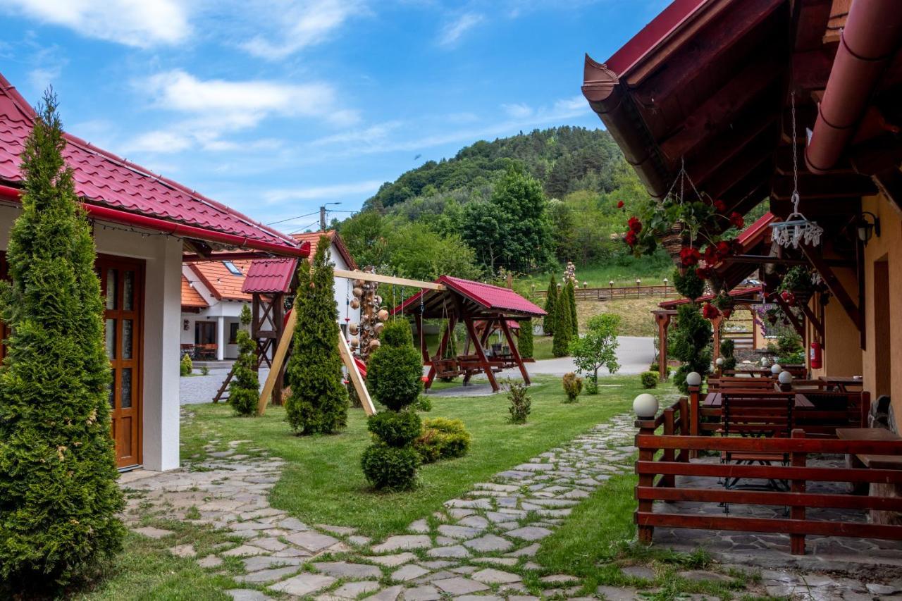 Patakmenti Panzio Spa Корунд Екстериор снимка