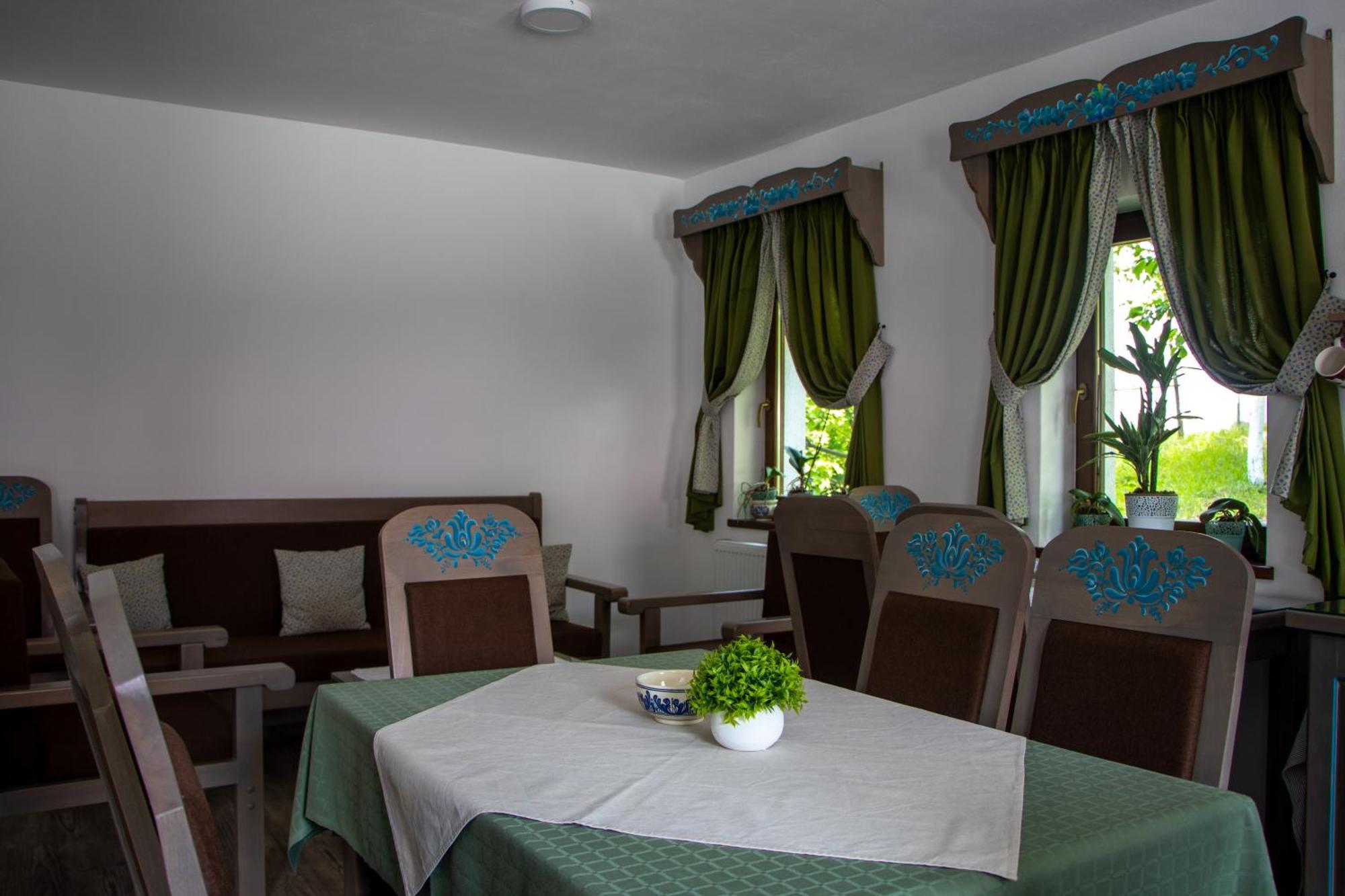 Patakmenti Panzio Spa Корунд Екстериор снимка