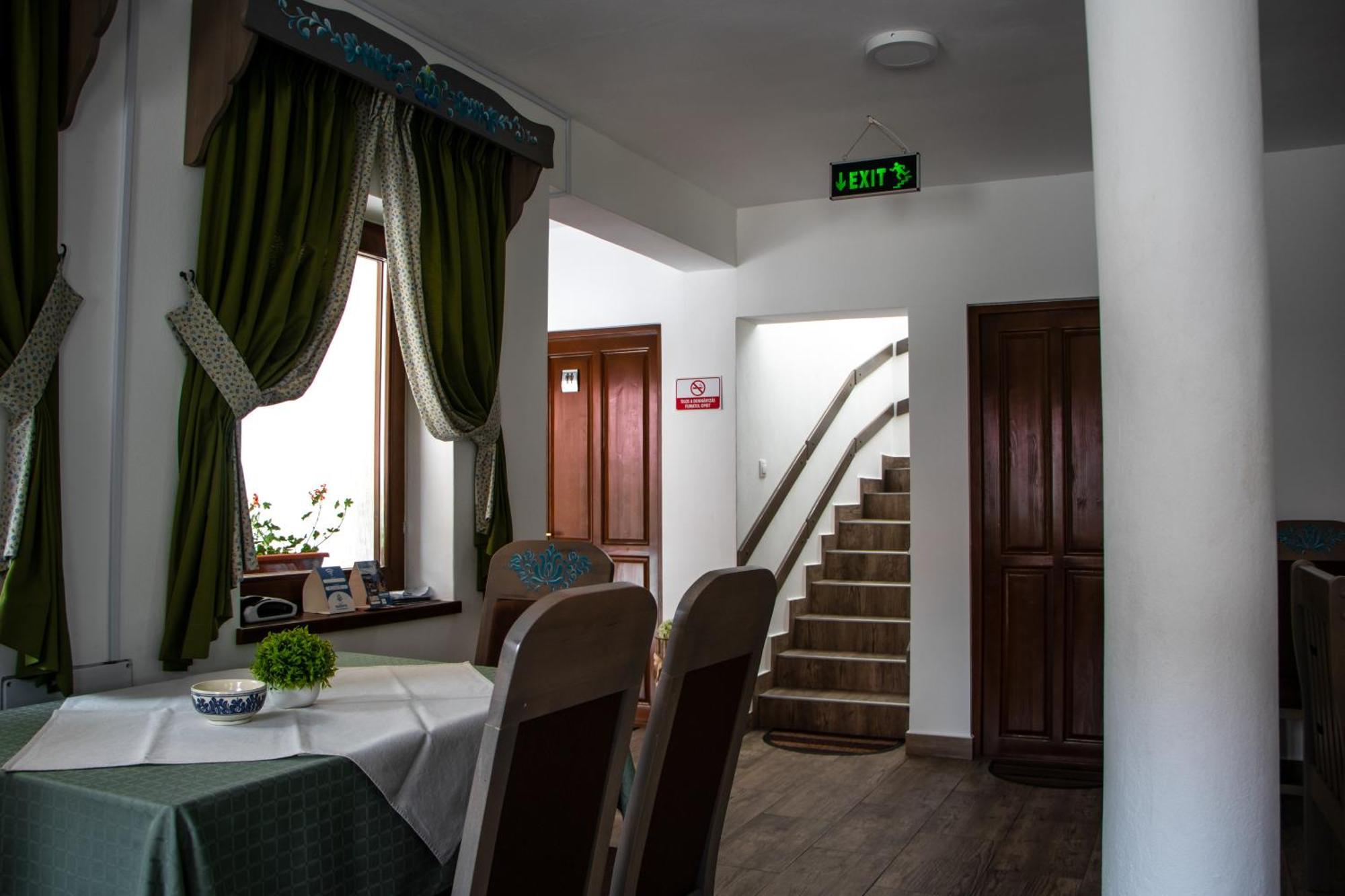 Patakmenti Panzio Spa Корунд Екстериор снимка