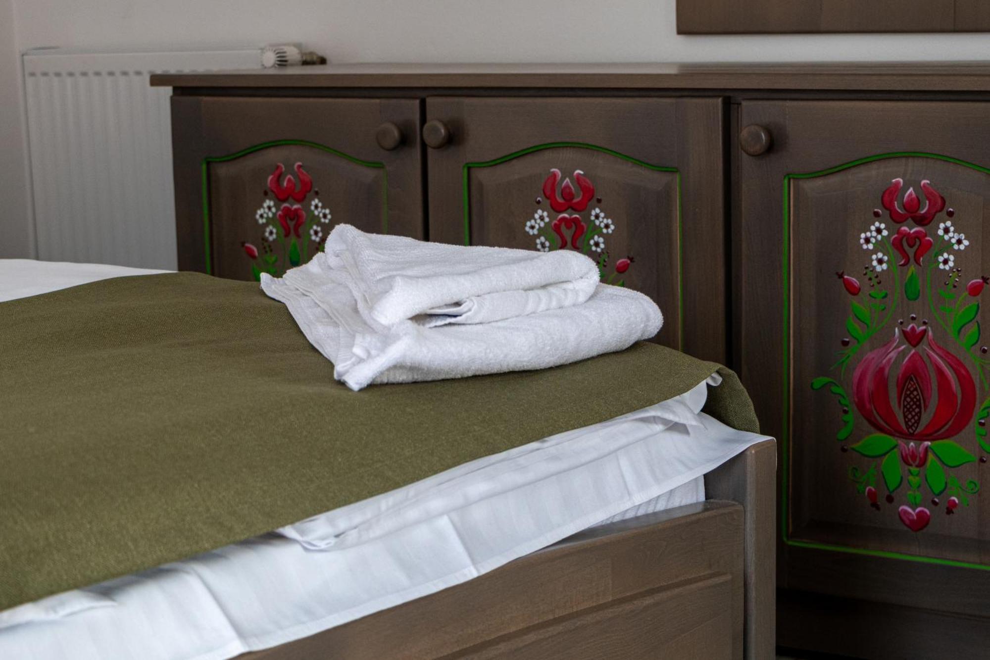 Patakmenti Panzio Spa Корунд Екстериор снимка