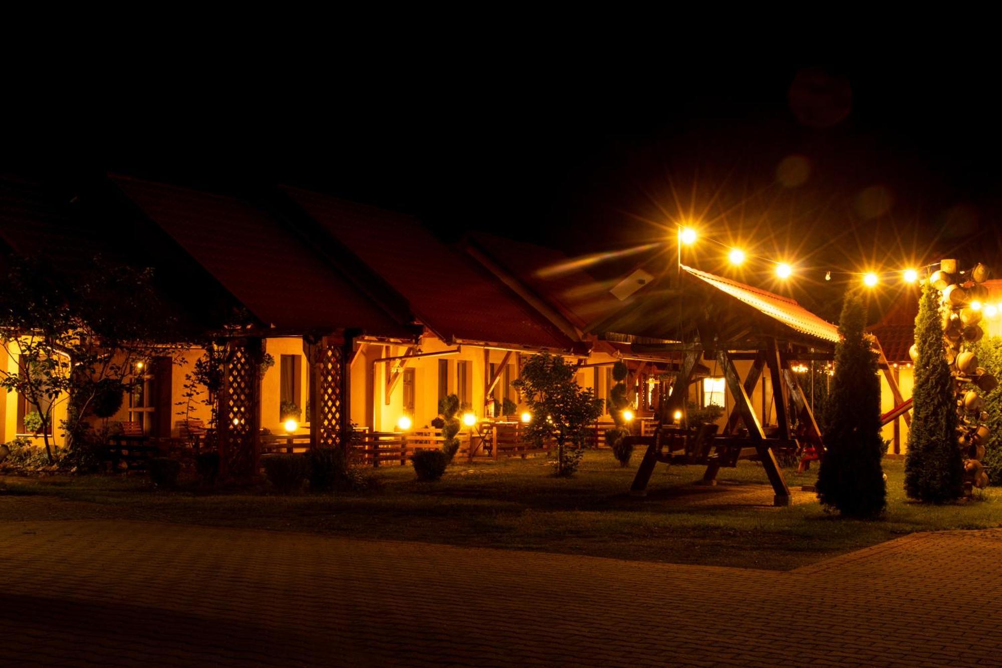 Patakmenti Panzio Spa Корунд Екстериор снимка