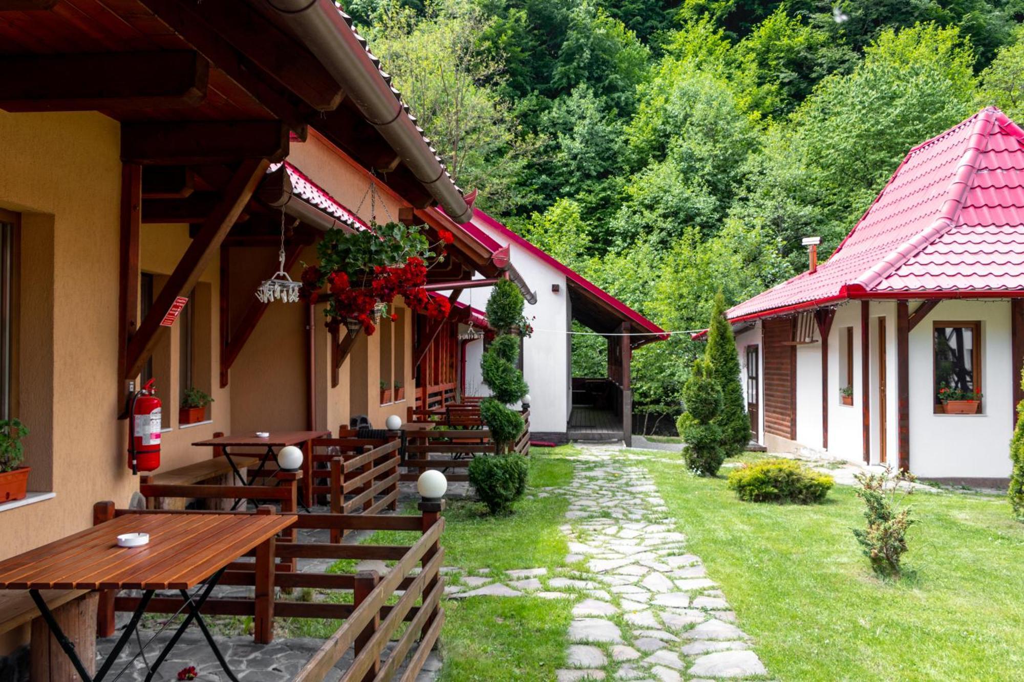 Patakmenti Panzio Spa Корунд Екстериор снимка
