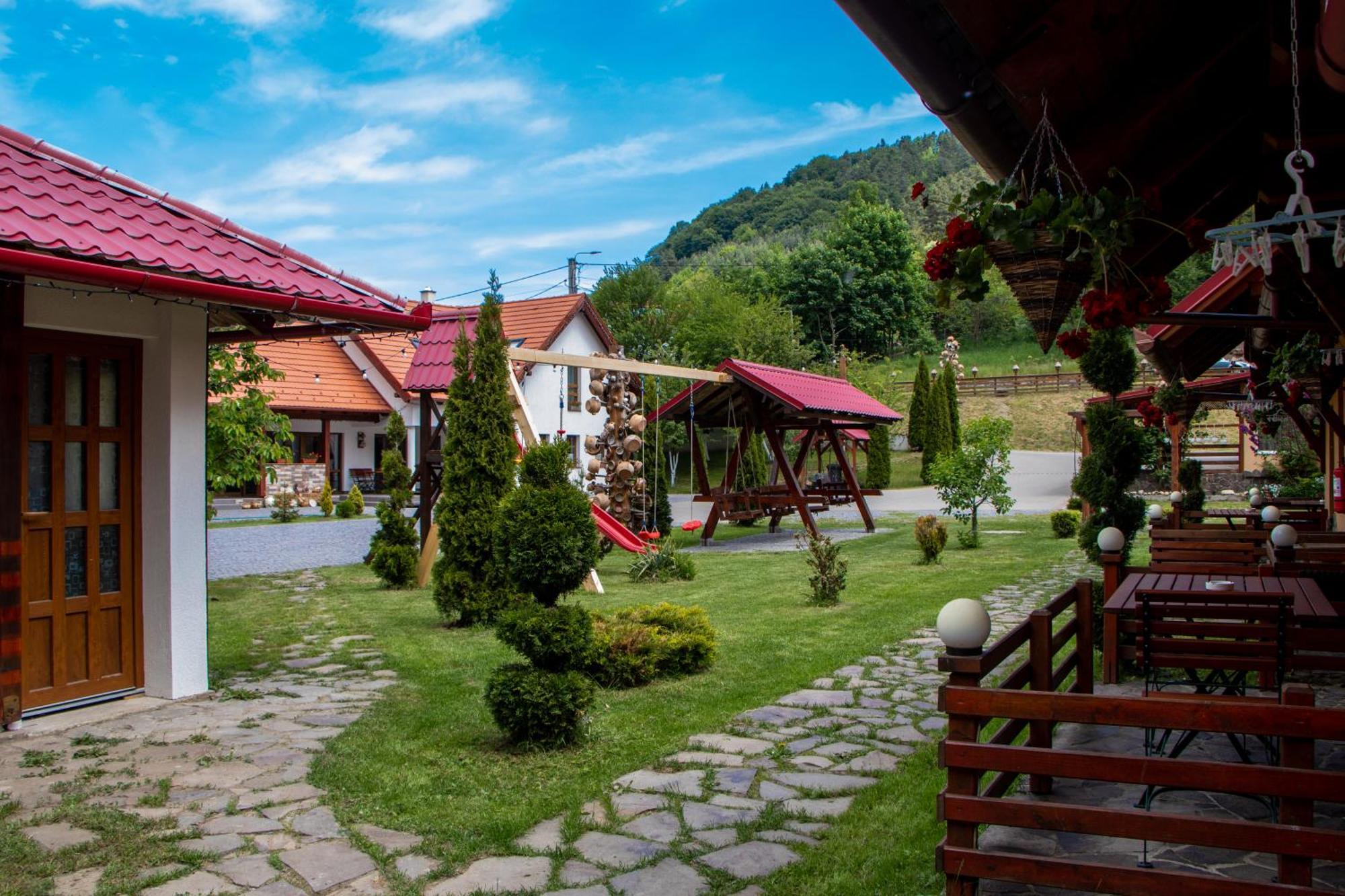 Patakmenti Panzio Spa Корунд Екстериор снимка