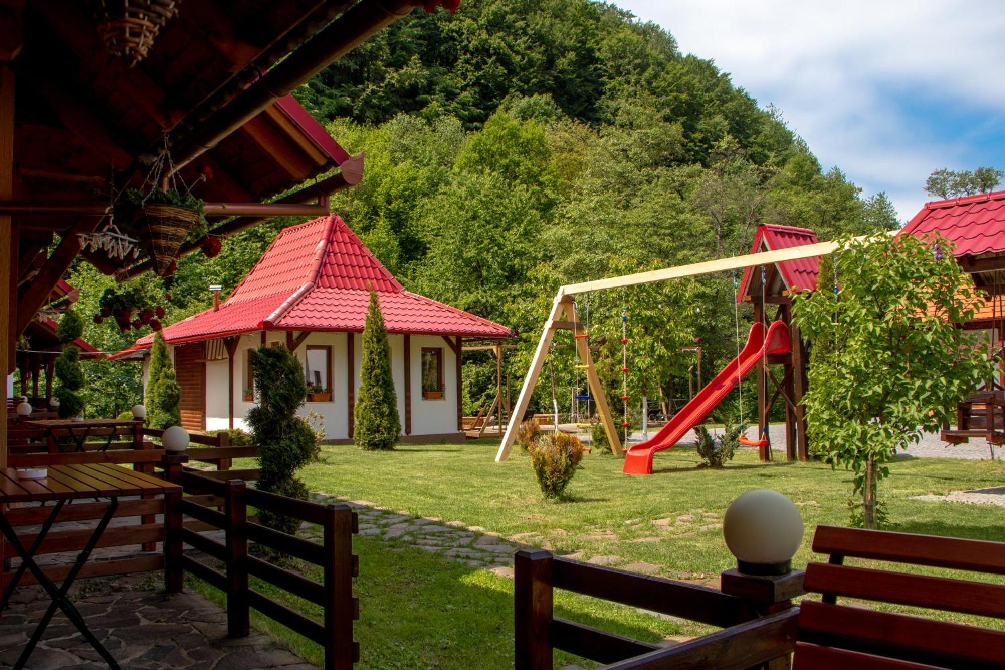 Patakmenti Panzio Spa Корунд Екстериор снимка