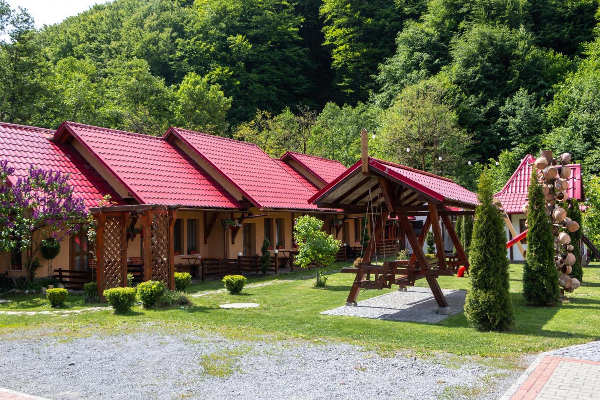 Patakmenti Panzio Spa Корунд Екстериор снимка